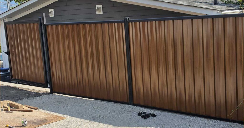 Corruagated-Fence-Wood-Grain-3